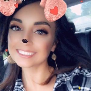 Meet your Posher, Meagan